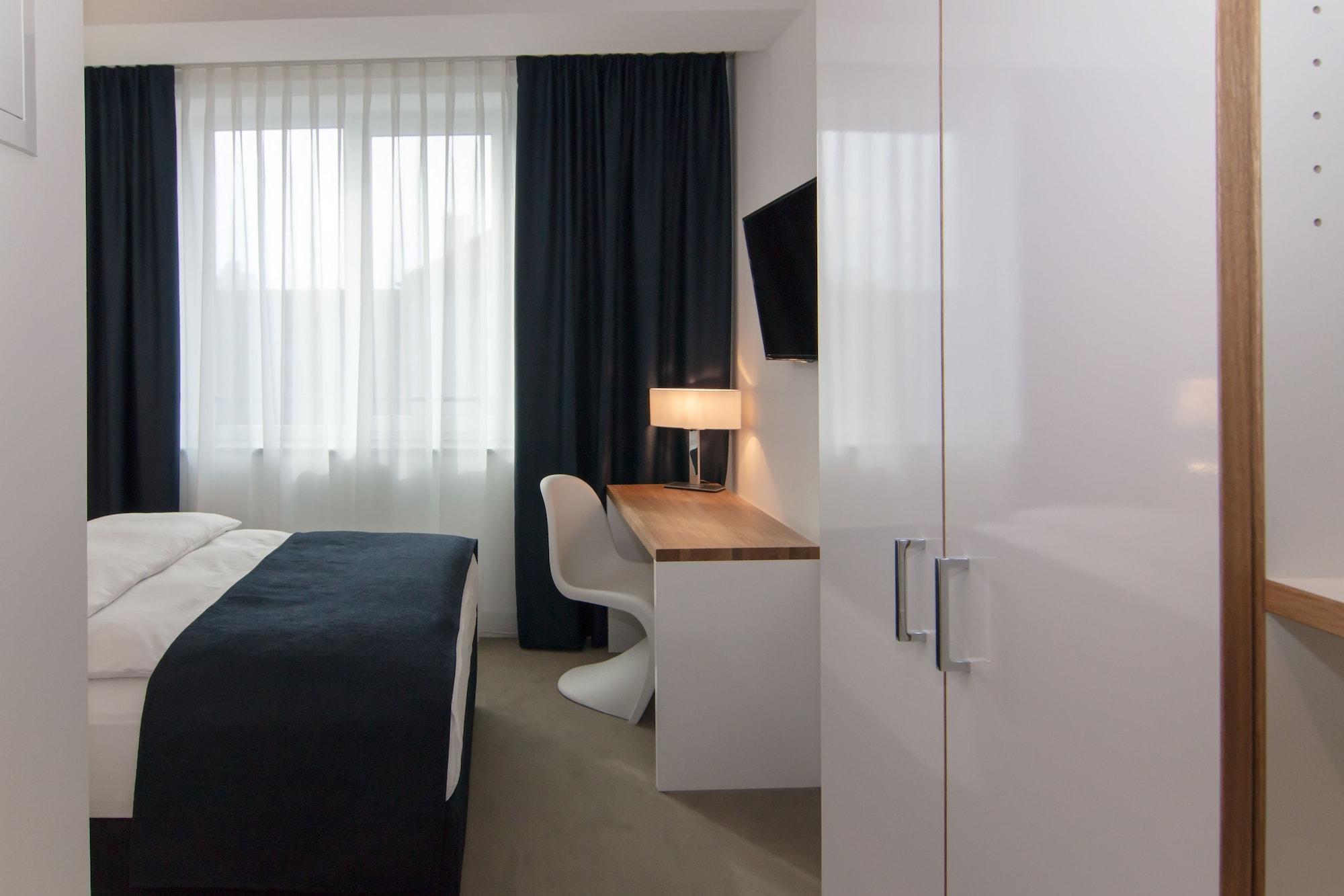Bayer 89 Vi Vadi Hotel 3*