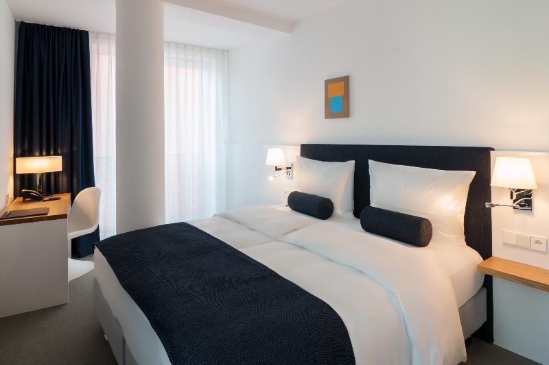 Bayer 89 Vi Vadi Hotel